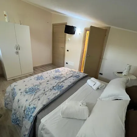 לינה וארוחת בוקר Le Gatte 3*