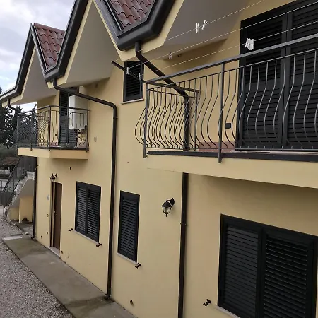 לינה וארוחת בוקר Le Gatte 3*