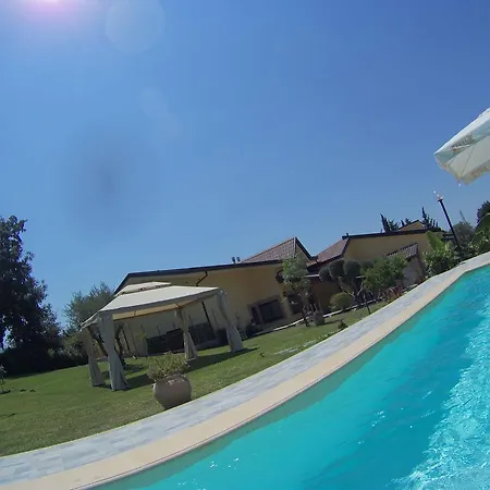 Le Gatte לינה וארוחת בוקר אבולי